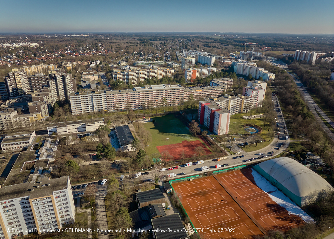 07.02.2023 - Luftbilder vom Marx-Zenrtum und Umgebung in Neuperlach